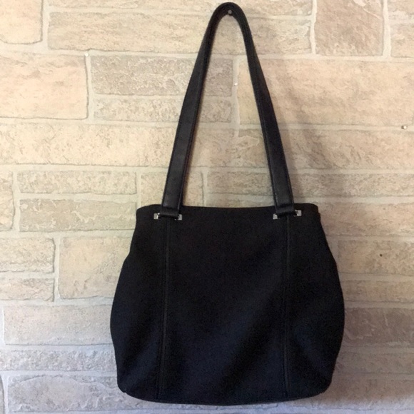 Liz Claiborne Handbags - Liz Claiborne Black Shoulder Bag